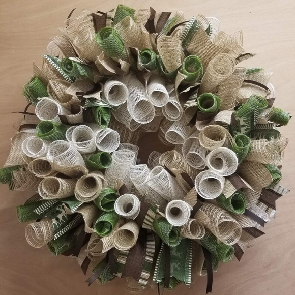 Handmade Deco Mesh Wreaths - Picture 7 of 9